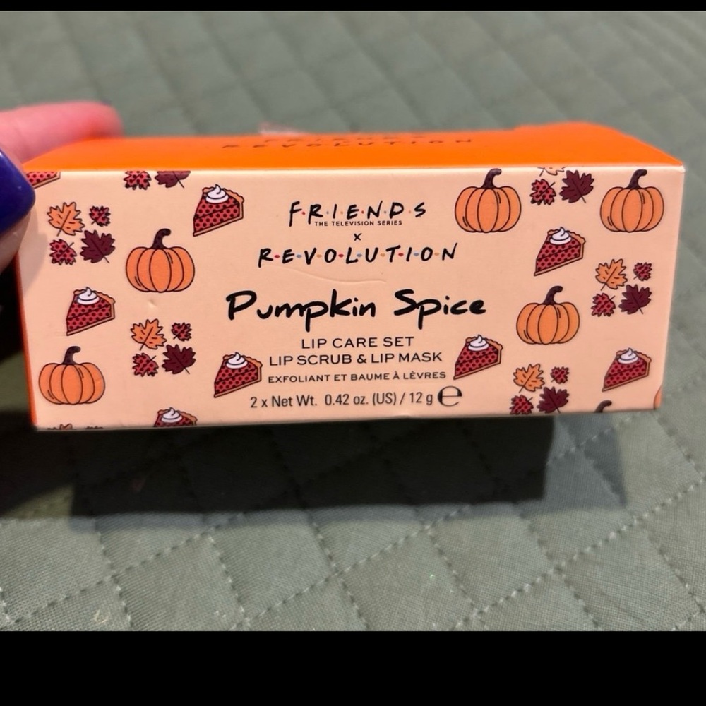 Makeup Revolution x Friends Pumpkin Spice Lip Care Set